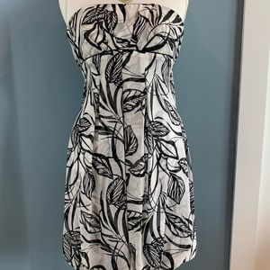 White House Black Market Strapless Dress Size 0